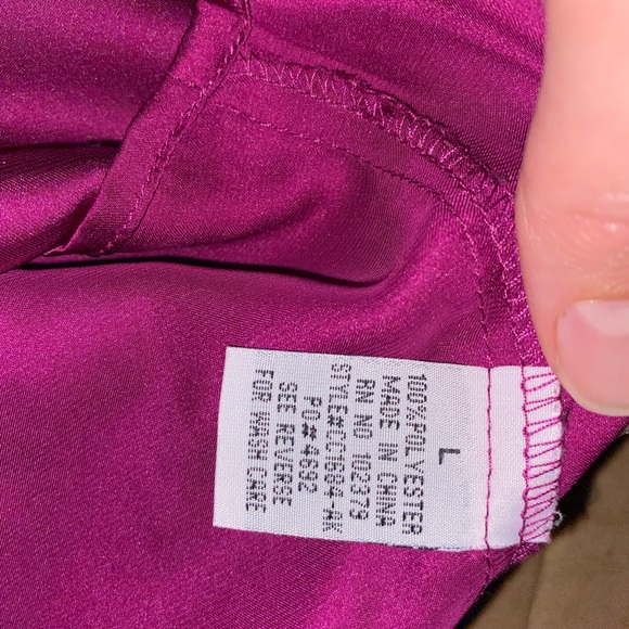 Two different shirts come with this offer - Picture 3 of 4